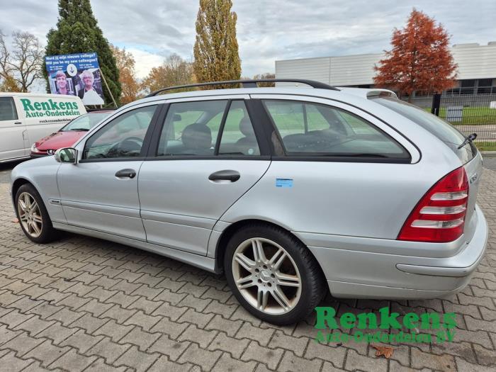 Mercedes C Combi 1.8 C-180K 16V Schadevoertuig (2006, Zilver)