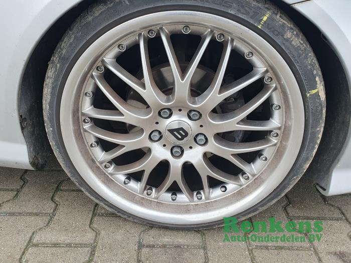 Hyundai Coupe 2.0i 16V CVVT Skrotfordon (2006, ZILVER)