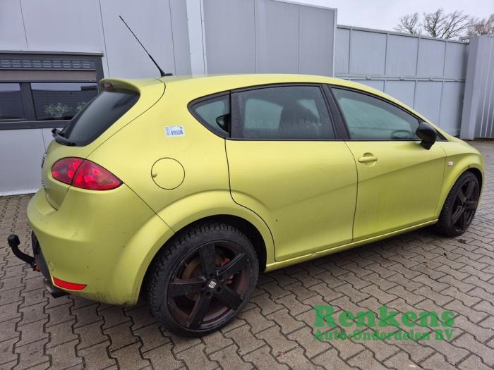 Seat Leon 2.0 TFSI Cupra 16V Samochód złomowany (2008, Zólty)