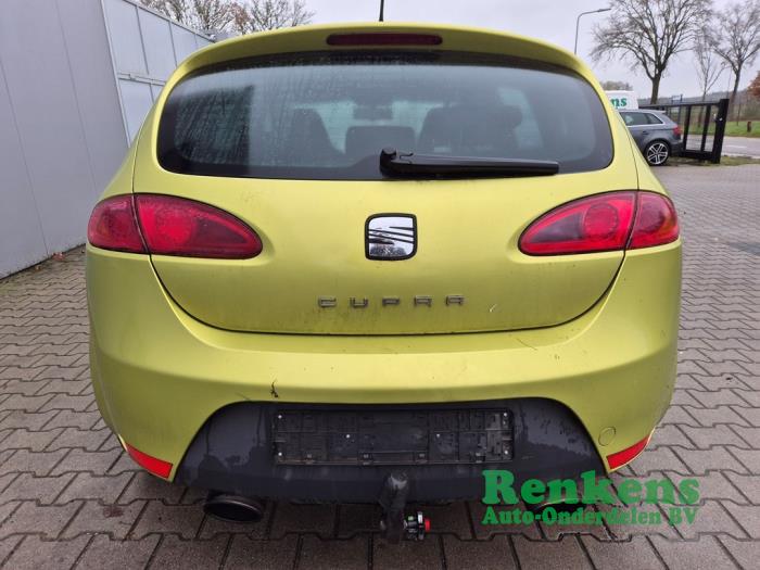 Seat Leon 2.0 TFSI Cupra 16V Samochód złomowany (2008, Zólty)
