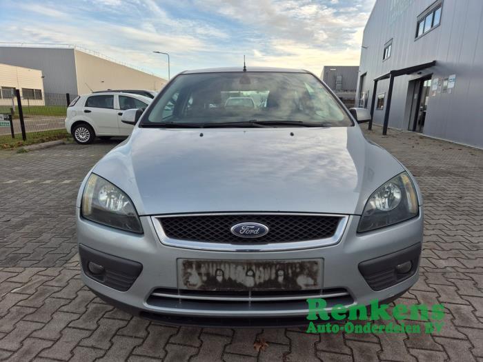 Ford Focus 2 1.6 TDCi 16V 110 Skrotfordon (2005, GRIJS)