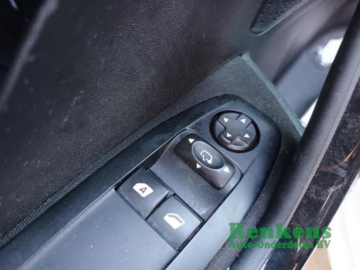 Peugeot 208 I 1.2 Vti 12V PureTech 82 Sloopvoertuig (2015, Wit)