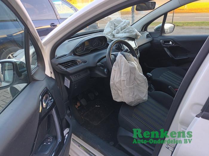 Peugeot 208 I 1.2 Vti 12V PureTech 82 Sloopvoertuig (2015, Wit)