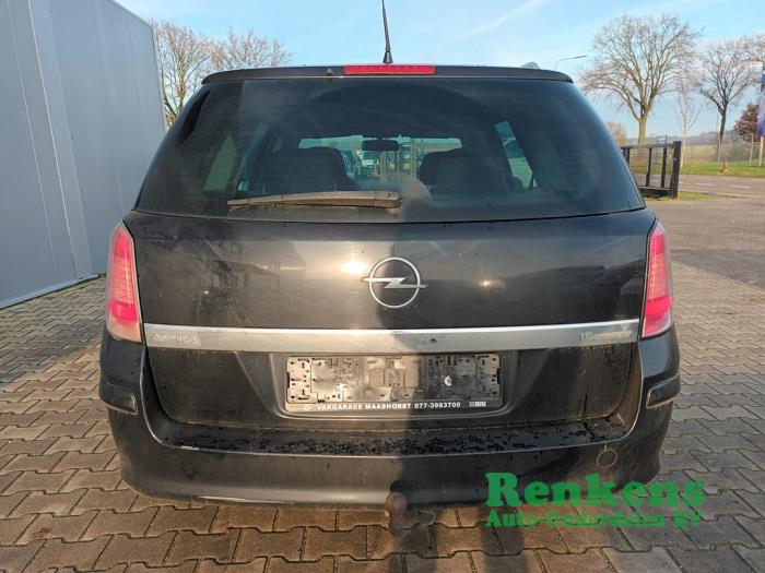 Opel Astra H SW 1.6 16V Twinport Skrotfordon (2005, ZWART)