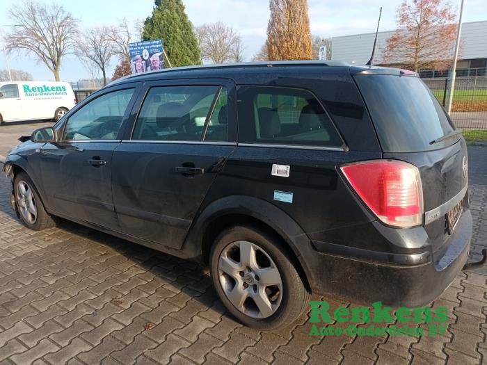 Opel Astra H SW 1.6 16V Twinport Skrotfordon (2005, ZWART)