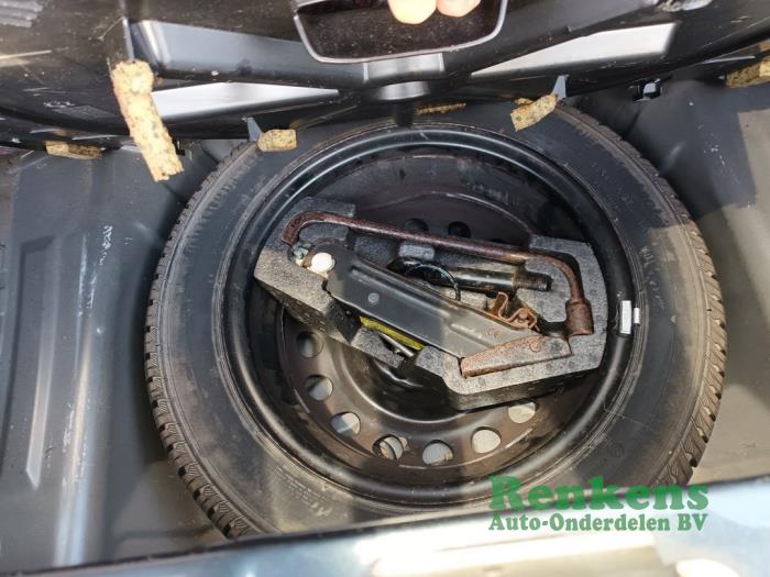 Toyota Aygo 1.0 12V VVT-i Sloopvoertuig (2009, Grijs)