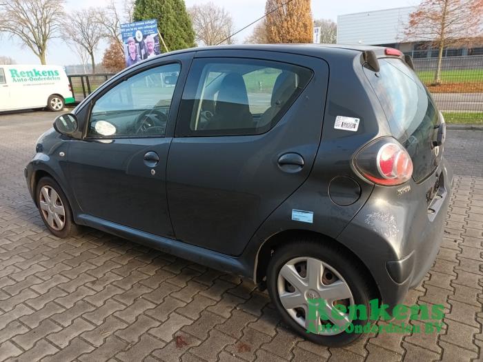 Toyota Aygo 1.0 12V VVT-i Sloopvoertuig (2009, Grijs)