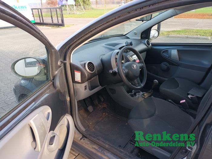 Toyota Aygo 1.0 12V VVT-i Sloopvoertuig (2009, Grijs)