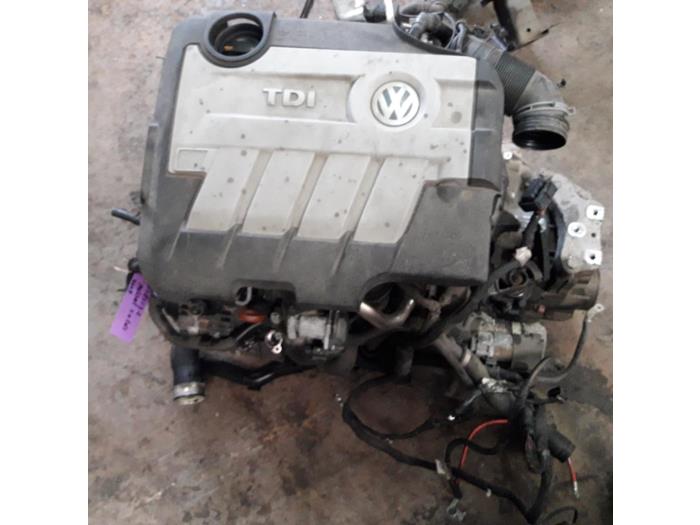 Volkswagen Passat Skrotfordon (2009, GRIJS)