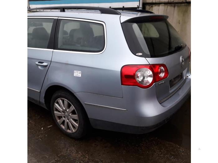 Volkswagen Passat Sloopvoertuig (2007, Blauw)