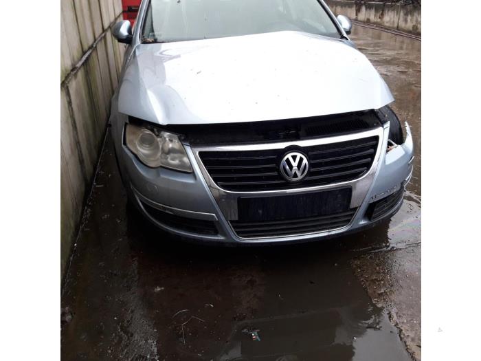 Volkswagen Passat Sloopvoertuig (2007, Blauw)