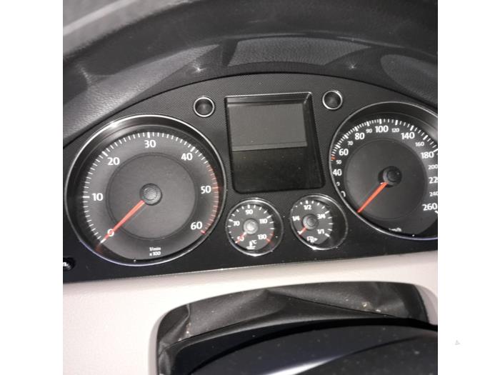 Volkswagen Passat Sloopvoertuig (2007, Blauw)