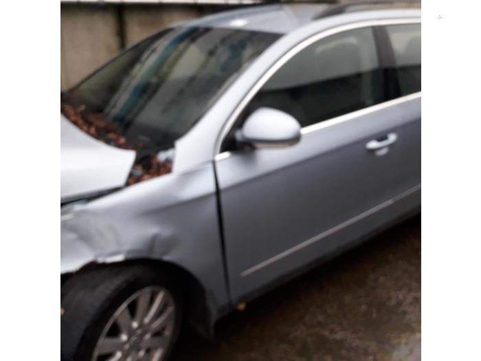 Volkswagen Passat Sloopvoertuig (2007, Blauw)