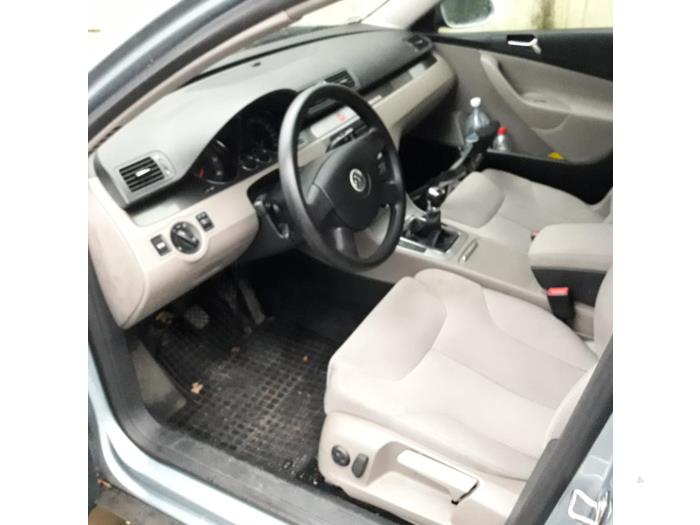 Volkswagen Passat Sloopvoertuig (2007, Blauw)