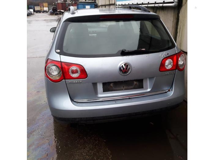 Volkswagen Passat Sloopvoertuig (2007, Blauw)