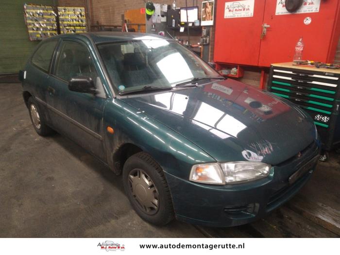 Mitsubishi Colt 1.3 GL,GLX 12V Sloopvoertuig (1997, Groen)