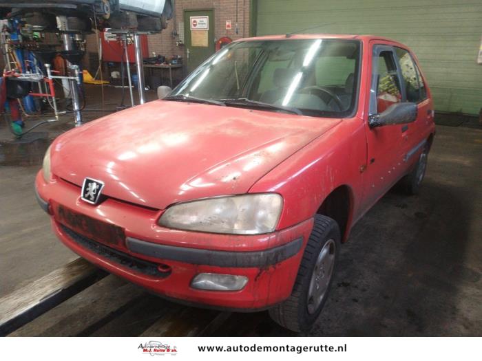 Peugeot 106 II 1.1 XN,XR,XT,Accent Sloopvoertuig (1996, Rood)