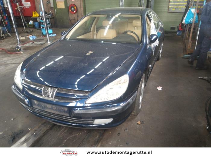 Peugeot 607 2.2 16V Skrotfordon (2004, BLAUW)