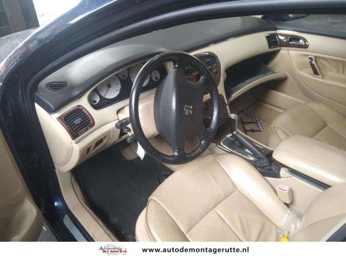 Peugeot 607 2.2 16V Skrotfordon (2004, BLAUW)