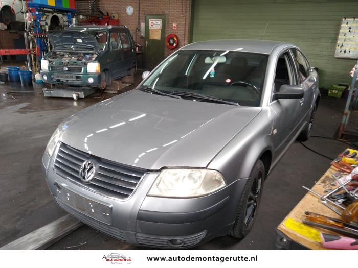 Volkswagen Passat (V106915)