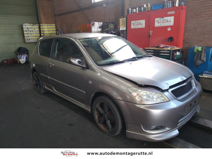 Toyota Corolla 1.8 16V TS VVT-i Sloopvoertuig (2003, Grijs)