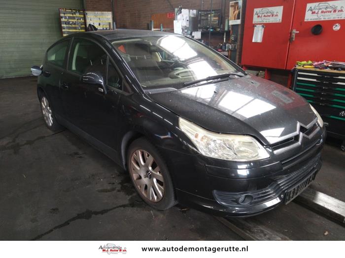 Citroen C4 Coupé 1.6 16V Sloopvoertuig (2005, Zwart)