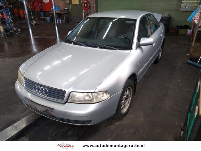Audi A4 (V108194)