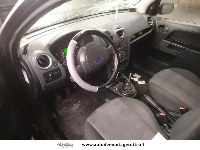 Ford Fusion 1.4 16V Sloopvoertuig (2008, Zwart)