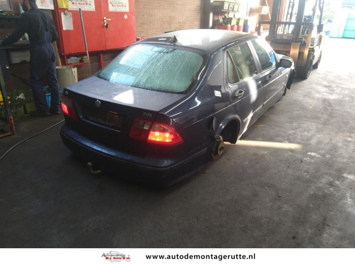 Saab 9-5 2.0t 16V Skrotfordon (2003, BLAUW)