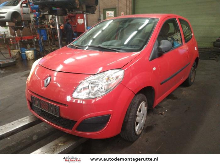 Renault Twingo II 1.2 Skrotfordon (2007, ROOD)