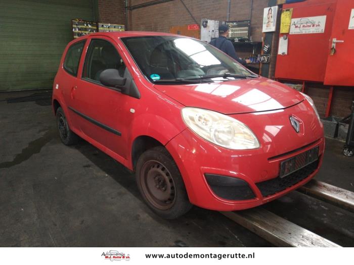 Renault Twingo II 1.2 Skrotfordon (2007, ROOD)