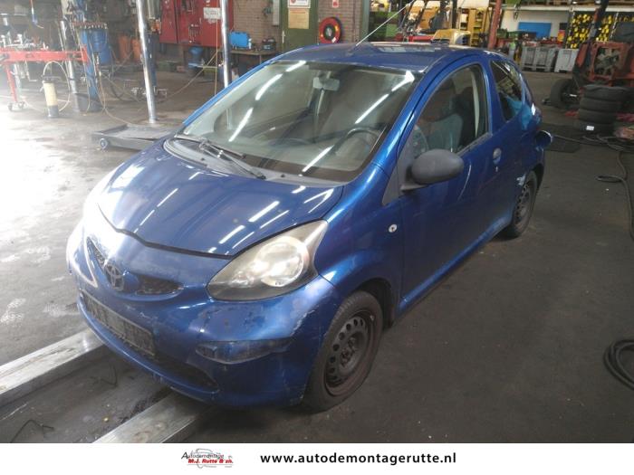 Toyota Aygo 1.0 12V VVT-i Sloopvoertuig (2008, Blauw)