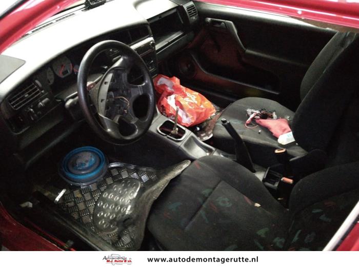 Volkswagen Golf III 1.6 i Sloopvoertuig (1995, Rood)