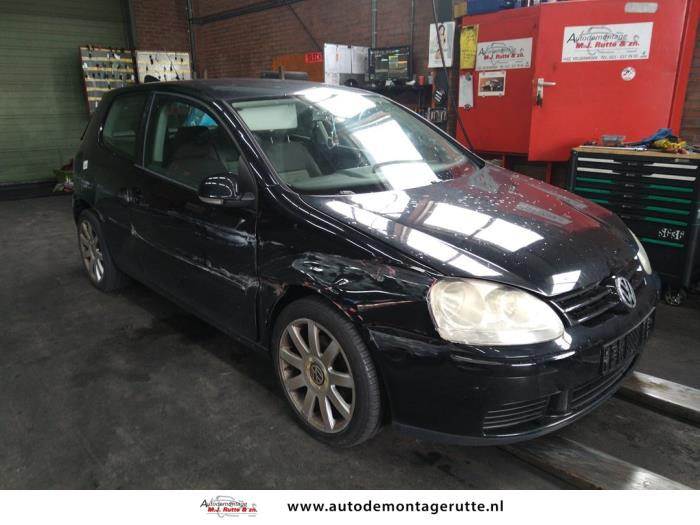 Volkswagen Golf V 1.6 Sloopvoertuig (2007, Zwart)