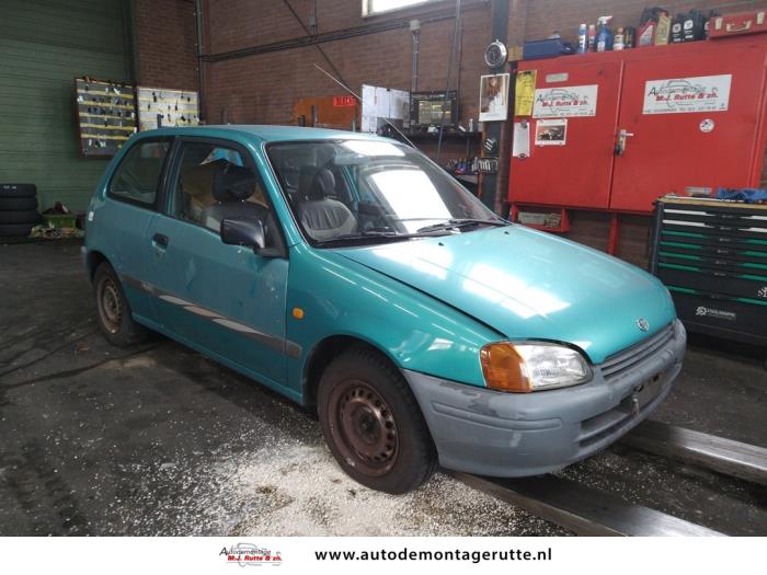 Toyota Starlet 1.3,XLi,GLi 16V Sloopvoertuig (1996, Groen)