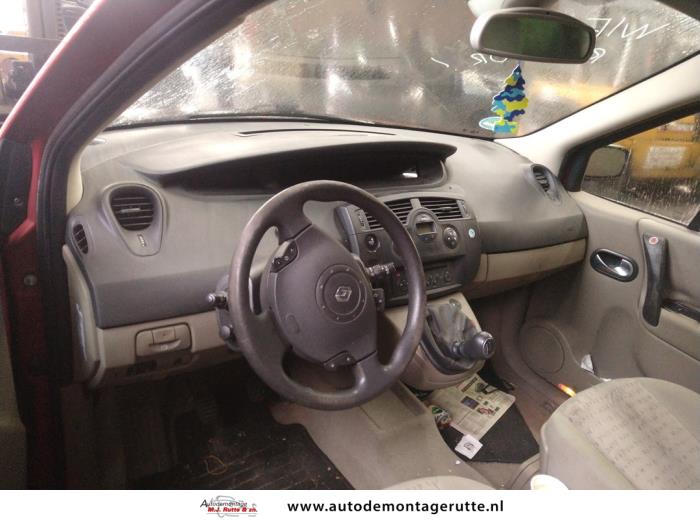 Renault Scénic II 2.0 16V Sloopvoertuig (2006, Rood)