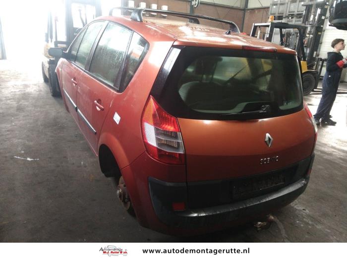 Renault Scénic II 2.0 16V Sloopvoertuig (2006, Rood)