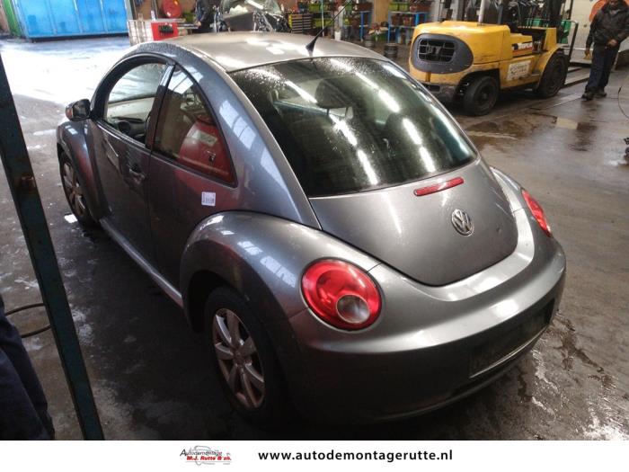 Volkswagen New Beetle 2.0 Sloopvoertuig (2006, Grijs)