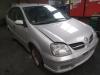 Nissan Almera Tino 1.8 16V Skrotfordon (2004, GRIJS)
