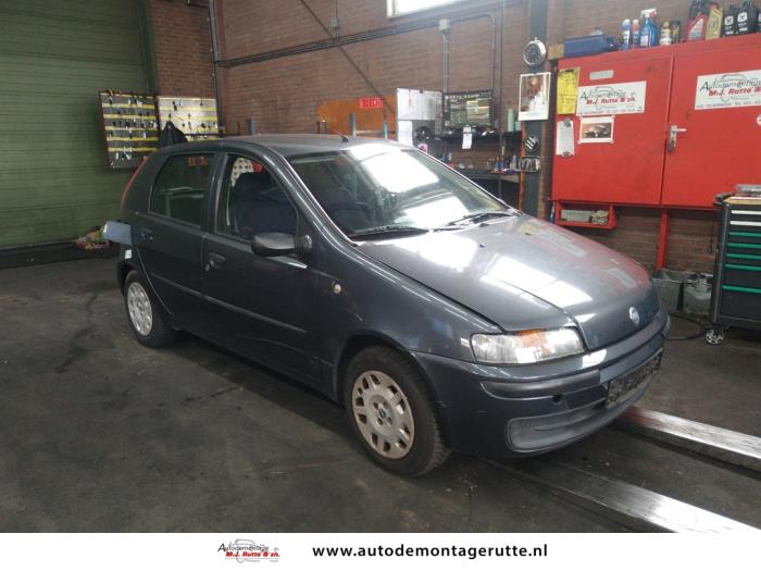 Fiat Punto II 1.2 60 S Sloopvoertuig (2001, Grijs)
