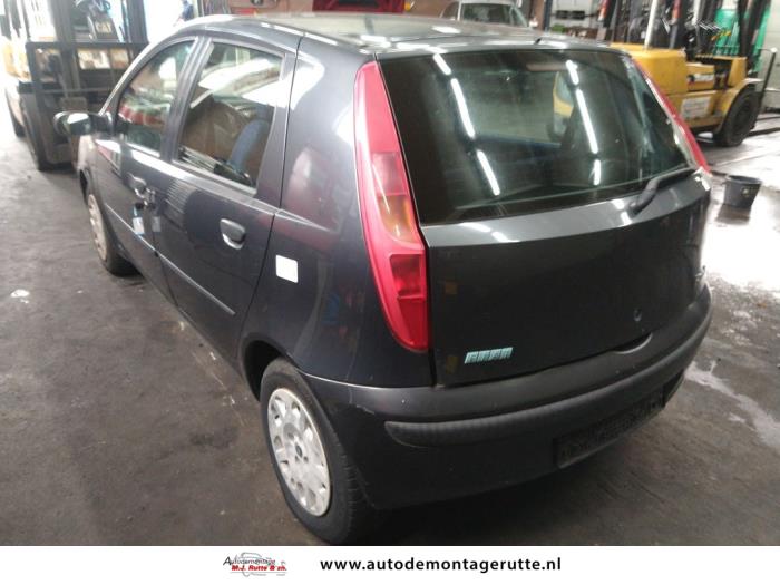 Fiat Punto II 1.2 60 S Sloopvoertuig (2001, Grijs)