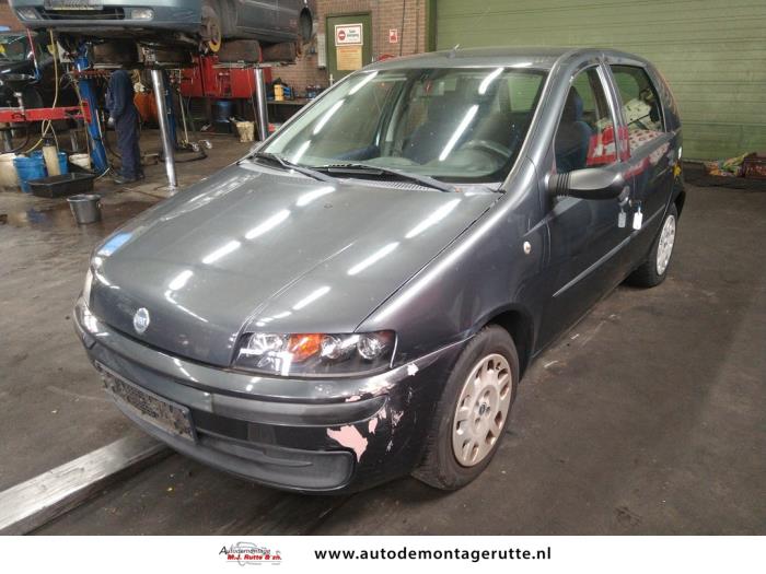 Fiat Punto II 1.2 60 S Sloopvoertuig (2001, Grijs)