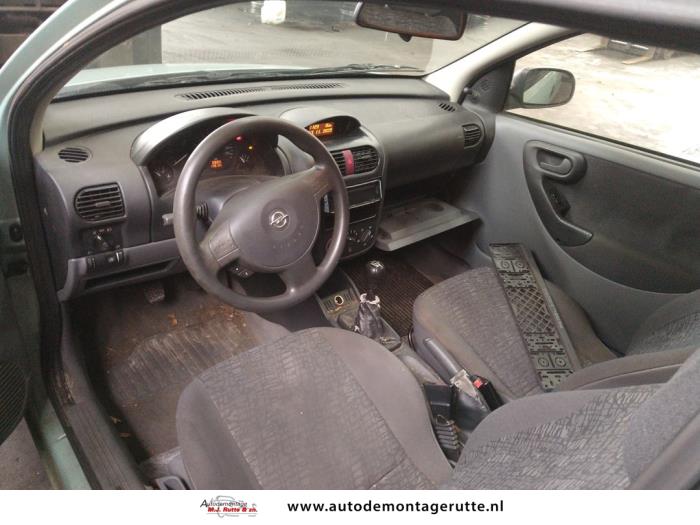Opel Corsa C 1.2 16V Sloopvoertuig (2000, Groen)