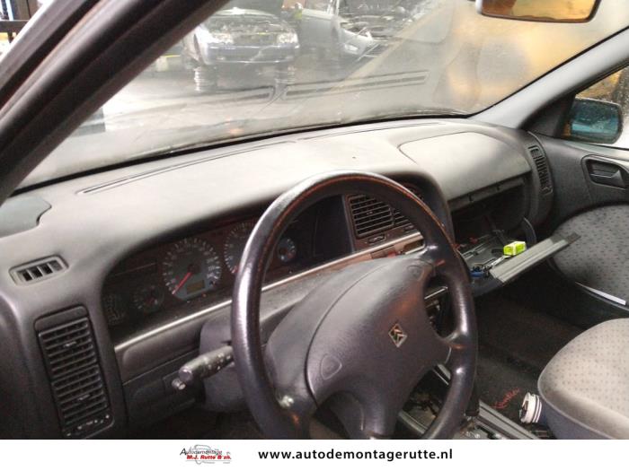 Citroen Xantia 1.8i X,SX,Harmonie,Sensation 16V Sloopvoertuig (2000, Rood)