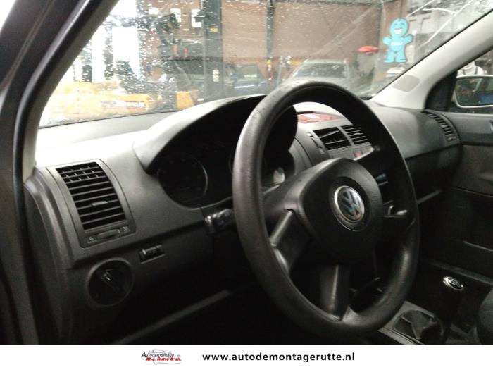 Volkswagen Polo IV 1.4 16V 75 Sloopvoertuig (2006, Grijs)