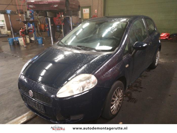 Fiat Grande Punto 1.4 Samochód złomowany (2009, Niebieski)