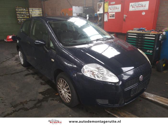 Fiat Grande Punto 1.4 Samochód złomowany (2009, Niebieski)