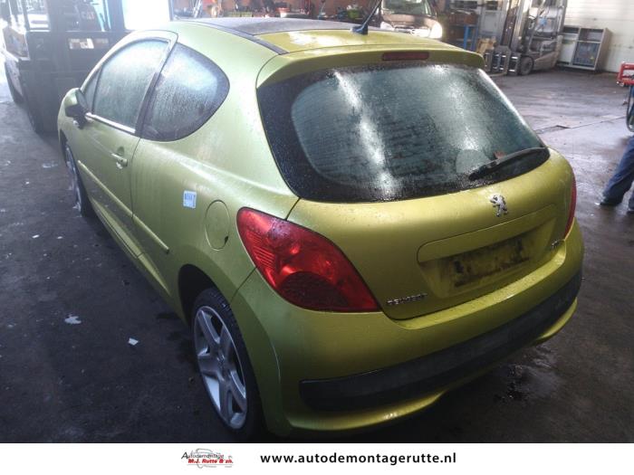 Peugeot 207/207+ 1.4 16V Skrotfordon (2006, GEEL)
