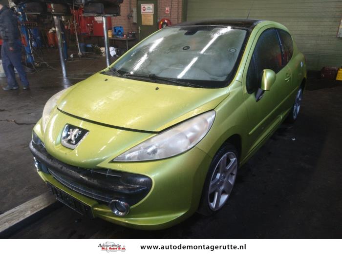 Peugeot 207/207+ 1.4 16V Skrotfordon (2006, GEEL)