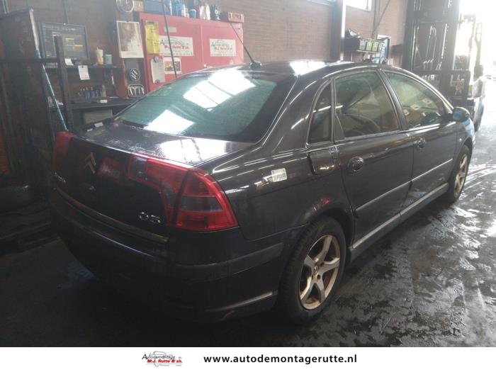 Citroen C5 II Berline 1.8 16V Skrotfordon (2005, GRIJS)